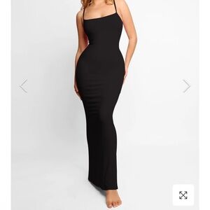 Popilush black shaper dress